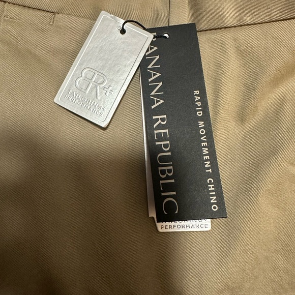 NWT Banana Republic Rapid Movement Chino - Picture 3 of 3